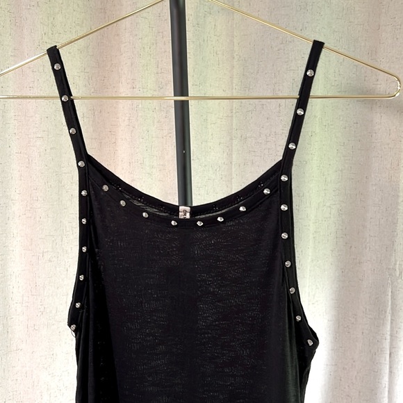 Emma and Sam stud trimmed tank - Picture 3 of 8